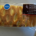 ファミリーマート チーズクリームパン 商品写真 2枚目