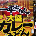 明星食品 一平ちゃん大盛 焦がしにんにく仕上げ カレーうどん 商品写真 1枚目