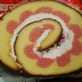 ヤマザキ いちごのロールケーキ いちごチョコチップ入り 商品写真 5枚目