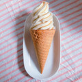 ローソン Uchi Cafe’ SWEETS 和栗ワッフルコーン 商品写真 3枚目