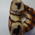 ファミリーマート クッキーとデニッシュのベイクドドーナツ チョコ 商品写真 2枚目