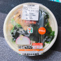 セブン-イレブン かつおだしがきいた！三陸産わかめ蕎麦 商品写真 1枚目