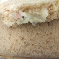 ヤマザキ ランチパック ベーコンポテトサラダ 全粒粉入りパン 商品写真 3枚目