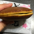 新宿中村屋 どら焼 桜小豆あん 商品写真 3枚目