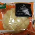 Pasco Bread Selection ホイップメロンパン ミルクホイップクリーム 商品写真 1枚目