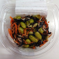 ファミリーマート 枝豆とひじきの生姜風味鶏サラダ 商品写真 3枚目