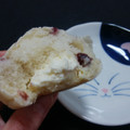 ヤマザキ もっちりとしたベリーとチーズクリームのパン 商品写真 5枚目