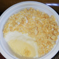 ロッテ SWEETS SQUARE 濃密なのに軽やかほろほろクランブルのチーズケーキアイス 商品写真 3枚目