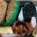 セブン-イレブン 鮭おむすび＆いなり寿司セット 商品写真 2枚目