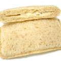 ヤマザキ ランチパック ベーコンポテトサラダ 全粒粉入りパン 商品写真 1枚目