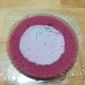 ローソン Uchi Cafe’ SWEETS ルビーチョコレートのロールケーキ 商品写真 2枚目