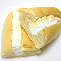 ヤマザキ ダブルホイップサンド 北海道産牛乳とチーズのホイップ 商品写真 5枚目