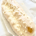 ヤマザキ 白いエクレア 北海道産練乳入りクリーム 商品写真 1枚目