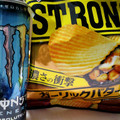 湖池屋 ポテトチップスSTRONG ガーリックバター 商品写真 4枚目