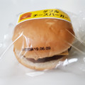 イトーパン ダブルチーズバーガー 商品写真 3枚目