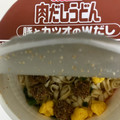 日清食品 おだしがおいしいカップヌードル 肉だしうどん 商品写真 5枚目