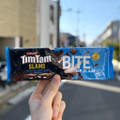 ARNOTT’S TimTam バニラ＆チューイーチョコ 商品写真 2枚目