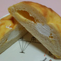ローソン ふっくらチーズブール カスタード＆レアチーズ風味ホイップ 商品写真 3枚目