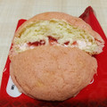 Pasco 赤い苺のメロンパン 商品写真 2枚目