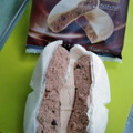 ローソンストア100 VL ベルギーチョコアイスクリームモナカ 商品写真 3枚目
