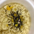 サンヨー食品 くらこん塩こんぶ使用 ごま油香る昆布だし塩ラーメン 商品写真 1枚目