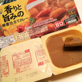 イオン トップバリュ ベストプライス 香りと旨みの 焙煎仕立てカレー 甘口 商品写真 2枚目