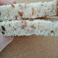 タカキベーカリー 石窯 ライ麦粒のパン 石臼挽き小麦 商品写真 3枚目