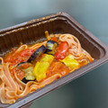 ローソン ローソンセレクト 野菜を食べる生パスタ トマトソース 商品写真 3枚目