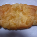 ローソン マチノパン 塩バターチーズパン 商品写真 2枚目