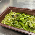 ローソン ローソンセレクト 野菜を食べる生パスタ ほうれん草クリーム 商品写真 2枚目