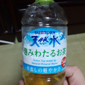 サントリー 天然水 澄みわたるお茶 商品写真 2枚目