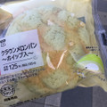 ローソン クラウンメロンパン ホイップ入 商品写真 1枚目