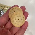 東ハト 豆富チップ カマンベール仕立て 商品写真 2枚目