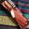 HERSHEY’S スモアクランチアイスバー 商品写真 1枚目