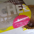 ローソン Uchi Cafe’ SWEETS バスチー バスク風ショコラチーズケーキ 商品写真 2枚目