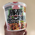 日清食品 カップヌードル 旨辛豚骨 ぶっこみ飯 商品写真 1枚目