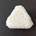 セブン-イレブン こだわりおむすび サーモンハラス 商品写真 4枚目