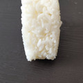 セブン-イレブン こだわりおむすび サーモンハラス 商品写真 5枚目