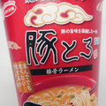 エースコック 豚とろ監修豚骨ラーメン 商品写真 2枚目