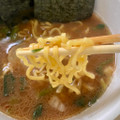 明星食品 家系総本山吉村家 豚骨醤油ラーメン 商品写真 3枚目