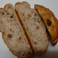 ヤマザキ Bread Selection くるみのフランスパン 商品写真 2枚目