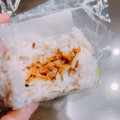 セブン-イレブン 発芽雑穀米おむすび 鶏そぼろ生姜 商品写真 1枚目