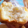 ローソン Uchi Cafe’ TOLOKEMASHU とろけるシュークリーム ミルク＆ホイップ 商品写真 3枚目
