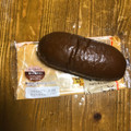 ファミリーマート ファミマ・ベーカリー チョコづくしコッペパン塩チョコ仕立て 商品写真 2枚目