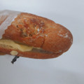 ローソン マチノパン 香くるみフランスパン おいもバター 商品写真 1枚目
