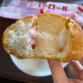 ヤマザキ シューロールダブルサンド 苺ホイップ＆ミルクホイップ 商品写真 4枚目