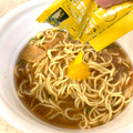 ニュータッチ 凄麺 徳島ラーメン醤油とんこつ味 商品写真 3枚目