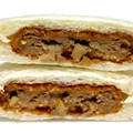 ヤマザキ ランチパック 肉厚メンチカツとベーコン入りエッグ 商品写真 2枚目