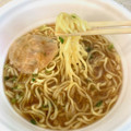 ニュータッチ 凄麺 新潟背脂醤油ラーメン 商品写真 2枚目