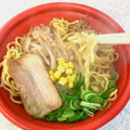 ファミリーマート ファミマル 濃厚味噌ラーメン 北海道仕込みの厳選味噌 商品写真 4枚目